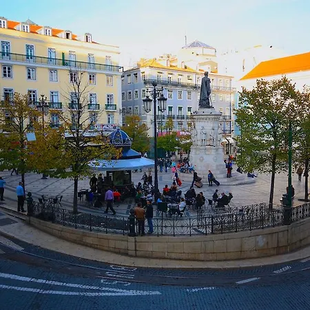 Myplace - Lisbon - Camoes